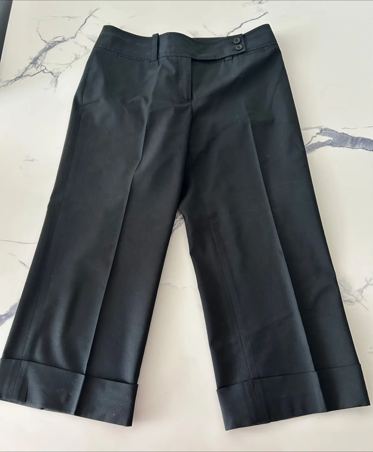 Ann Taylor Black Cropped Pants - Size 6 thumbnail