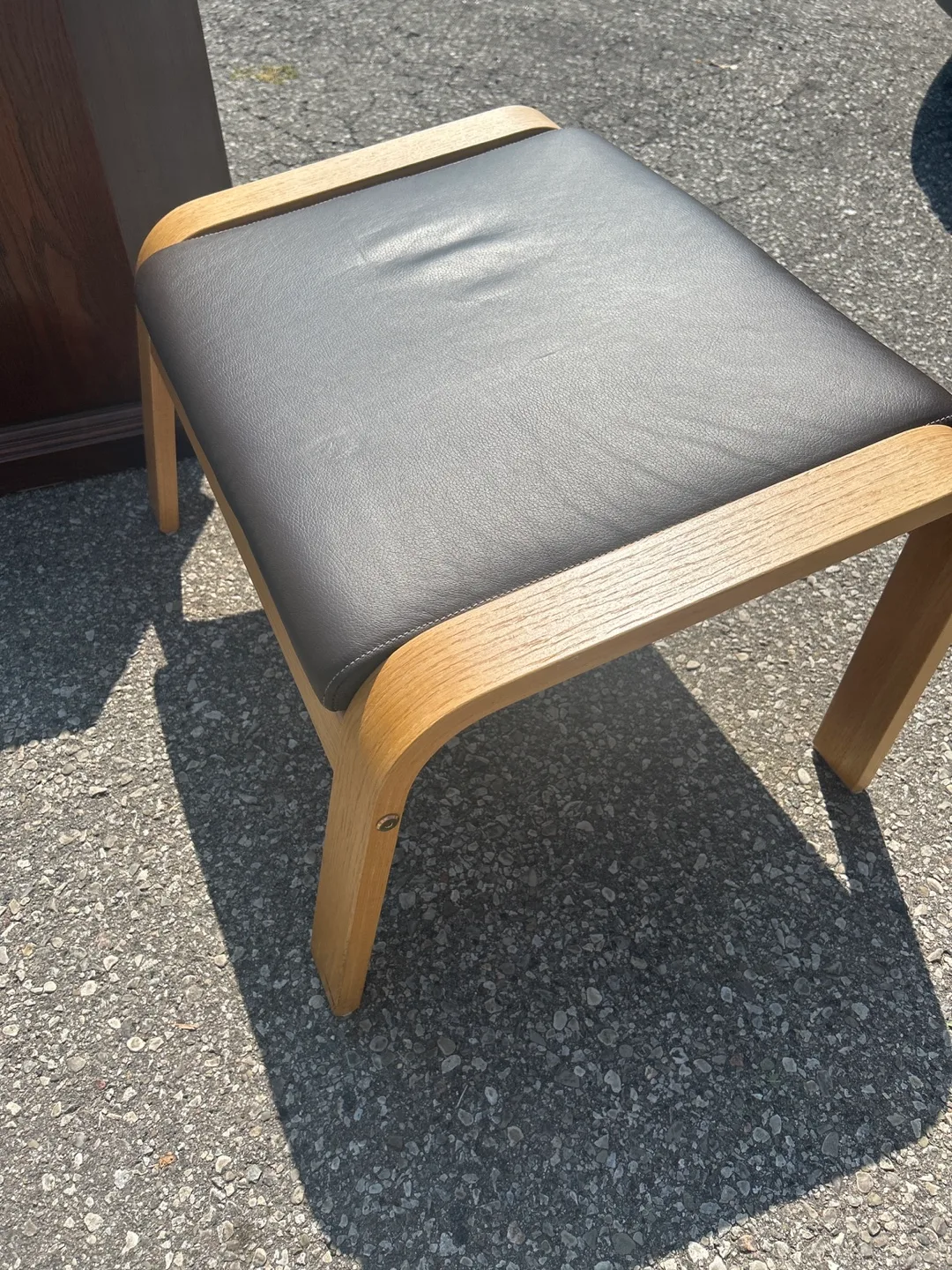 IKEA footstool POÄNG image indicator(2)