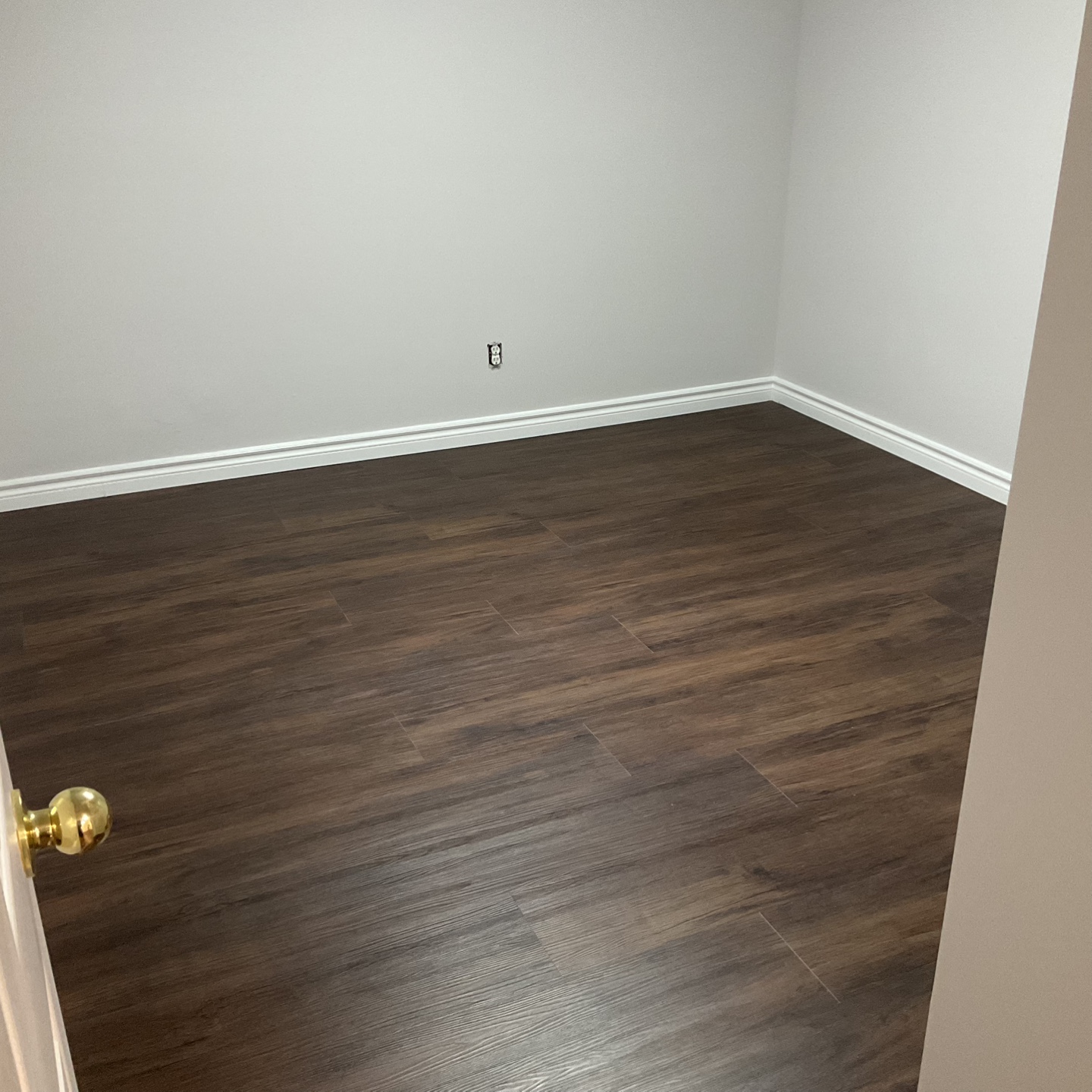 MSI Stone ULC Mocha Heritage Vinyl Plank Flooring - photo 5