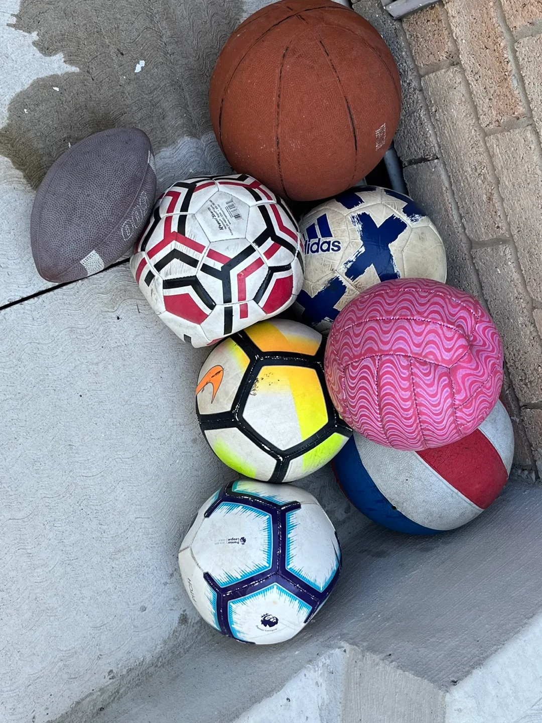 Assorted Used Sports Balls thumbnail