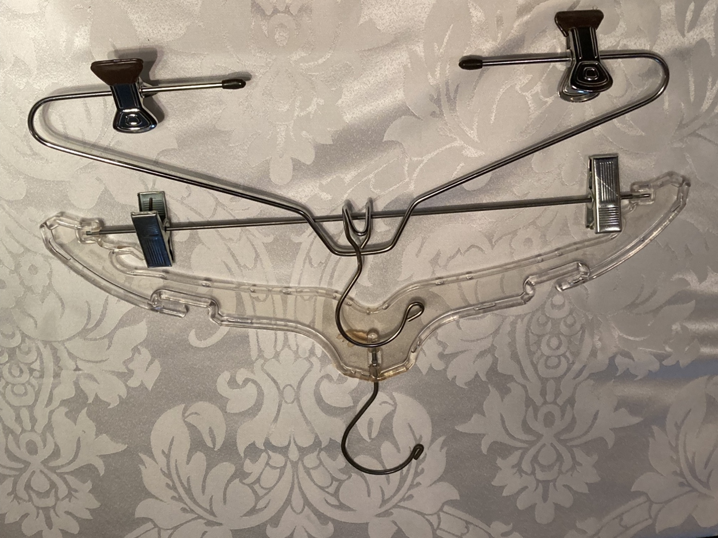 Clothes Hangers - Wood & Plastic - photo 3