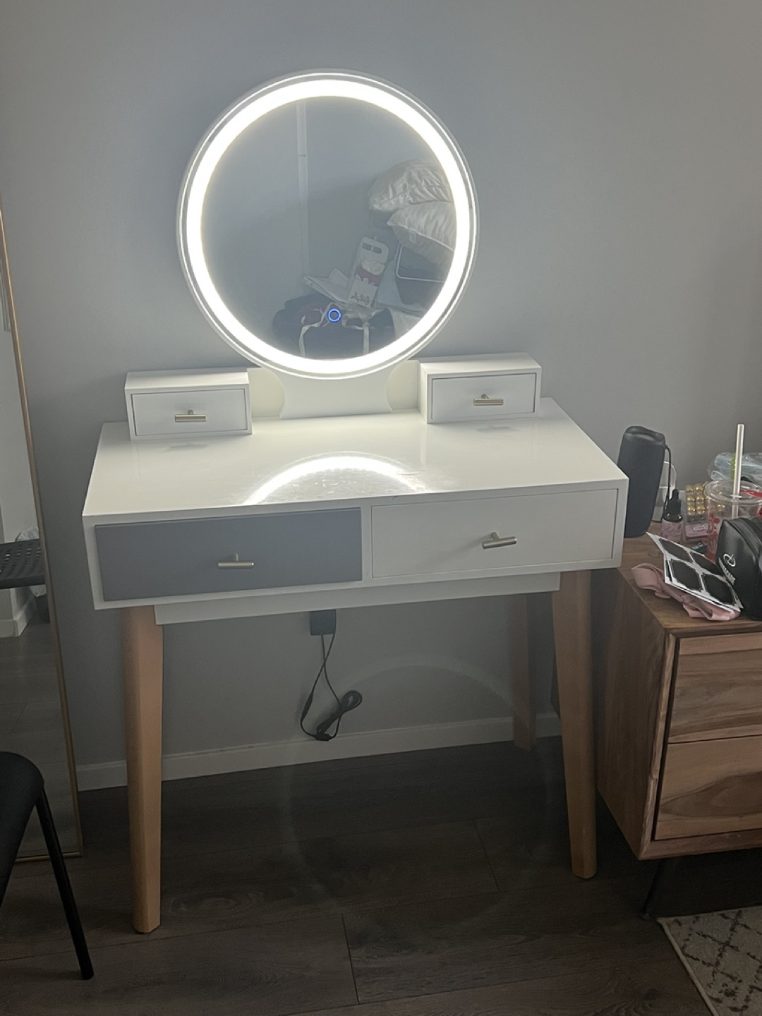Vanity Table with LED Lighted Mirror - photo 4