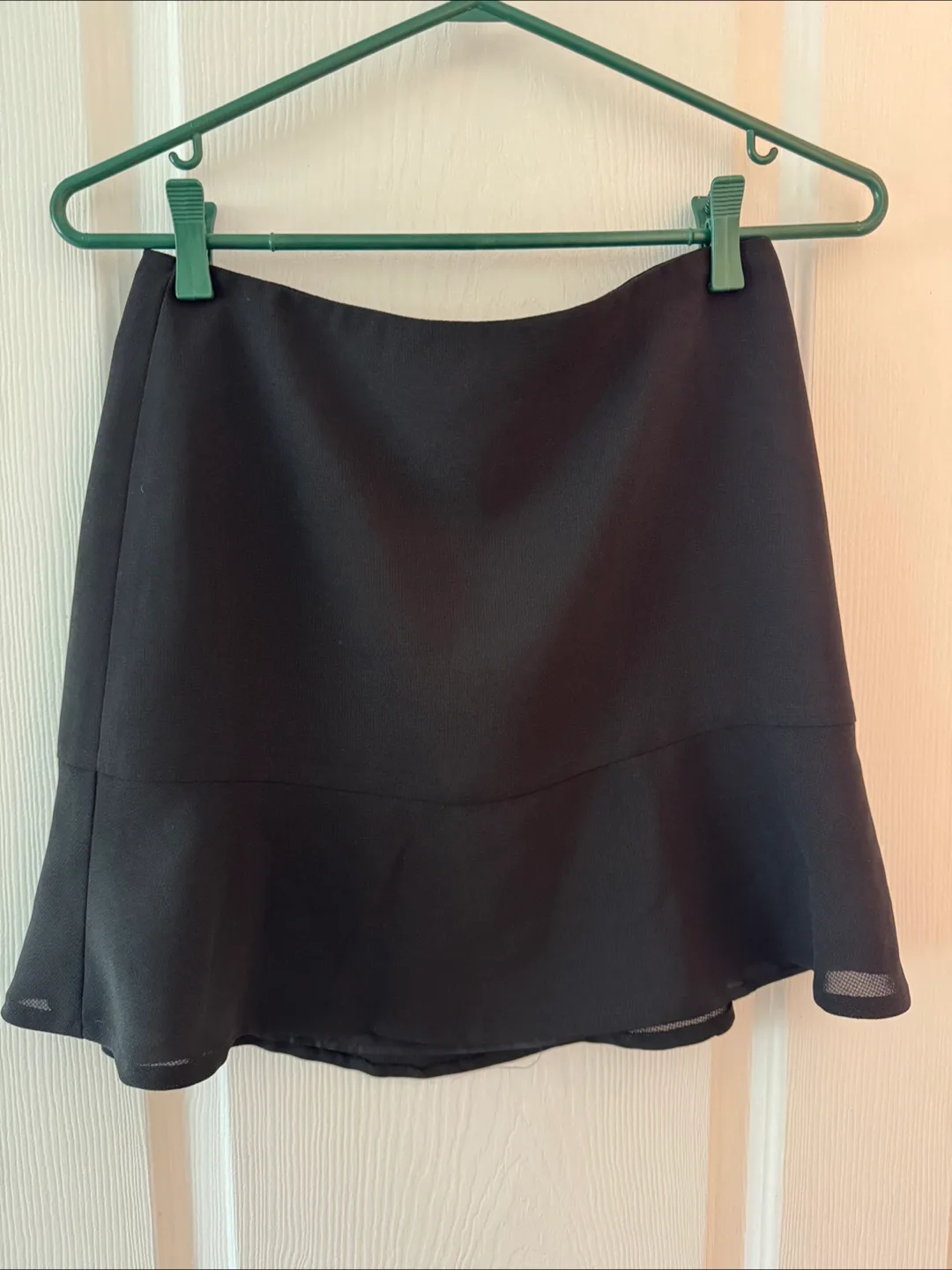 Club Monaco and Jacob Black Skirt Bundle - Size 1/2 & 6 image indicator(3)