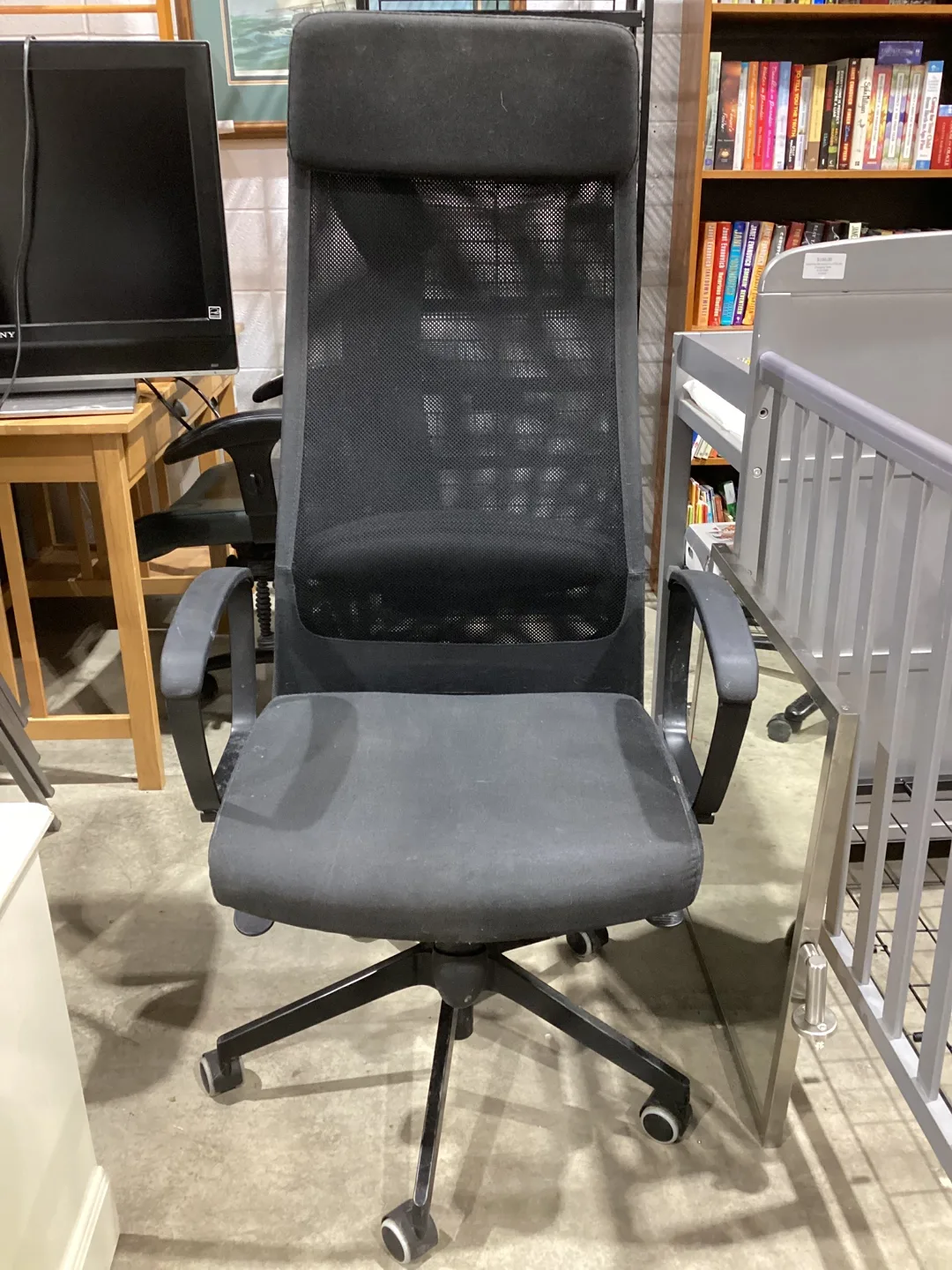 Black Office Chair thumbnail