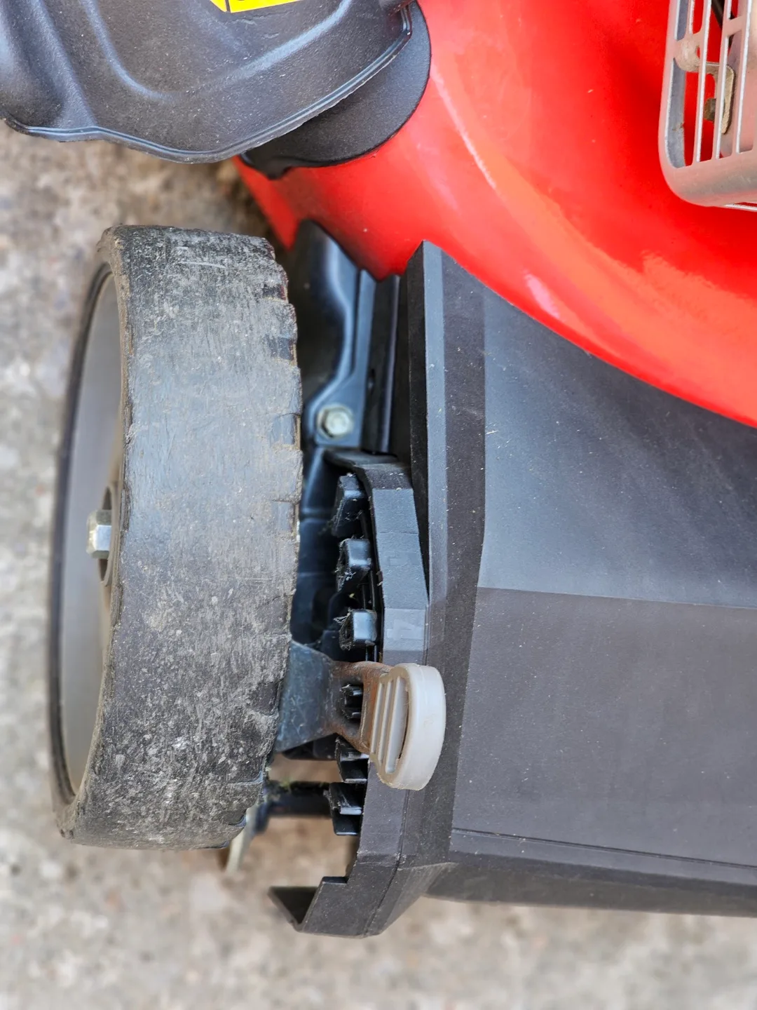 ✨Moving sale✨Craftsman M230 163cc Lawn Mower image indicator(6)