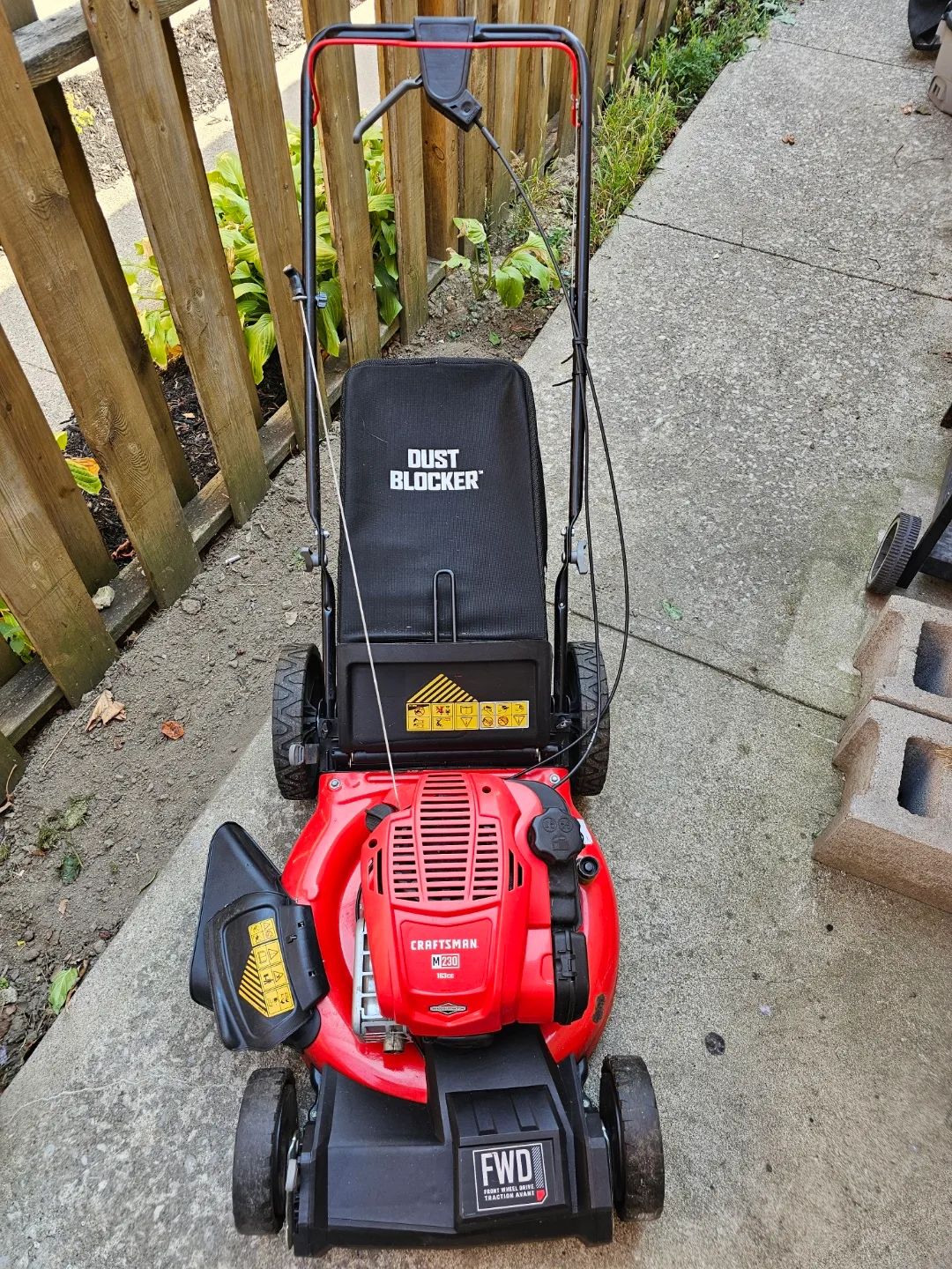 ✨Moving sale✨Craftsman M230 163cc Lawn Mower image indicator(4)