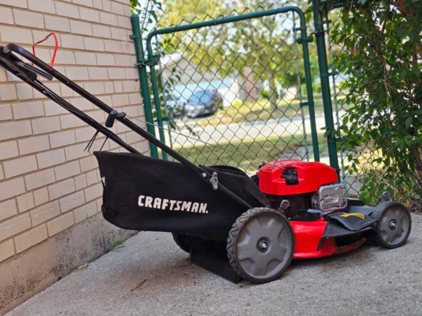 ✨Moving sale✨Craftsman M230 163cc Lawn Mower image indicator(3)