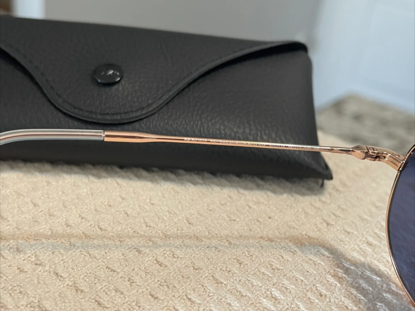 NIB Ray-Ban Aviator Reverse, Rose Gold /Blue. MADE IN ITALY image indicator(5)