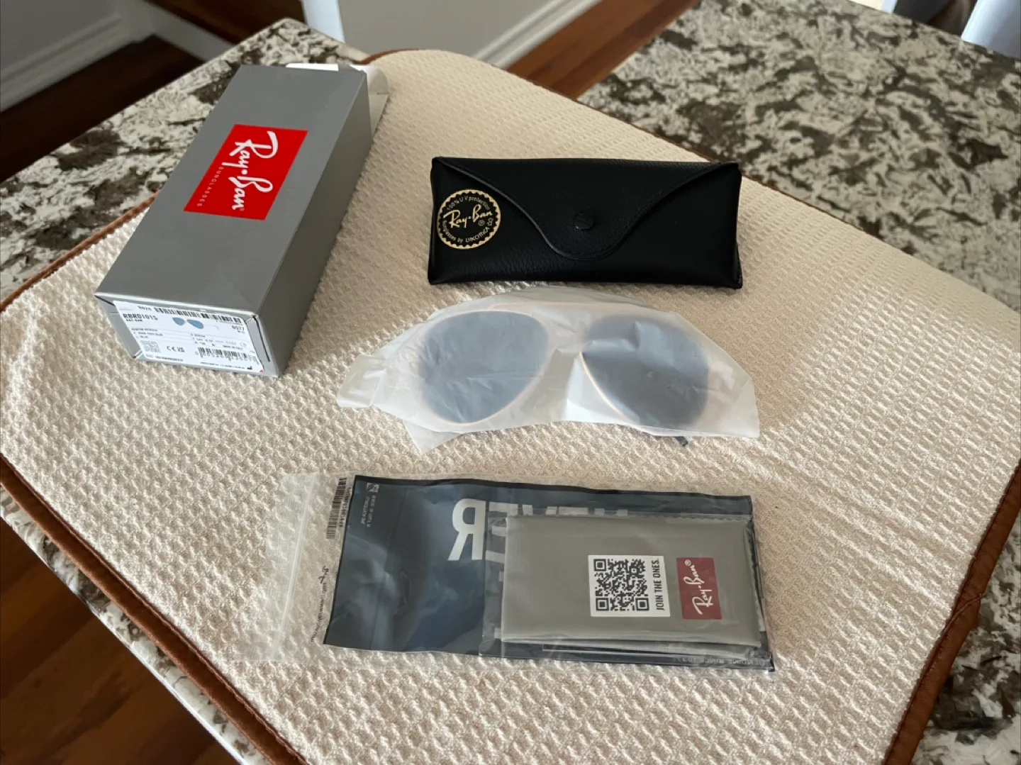 NIB Ray-Ban Aviator Reverse, Rose Gold /Blue. MADE IN ITALY image indicator(3)