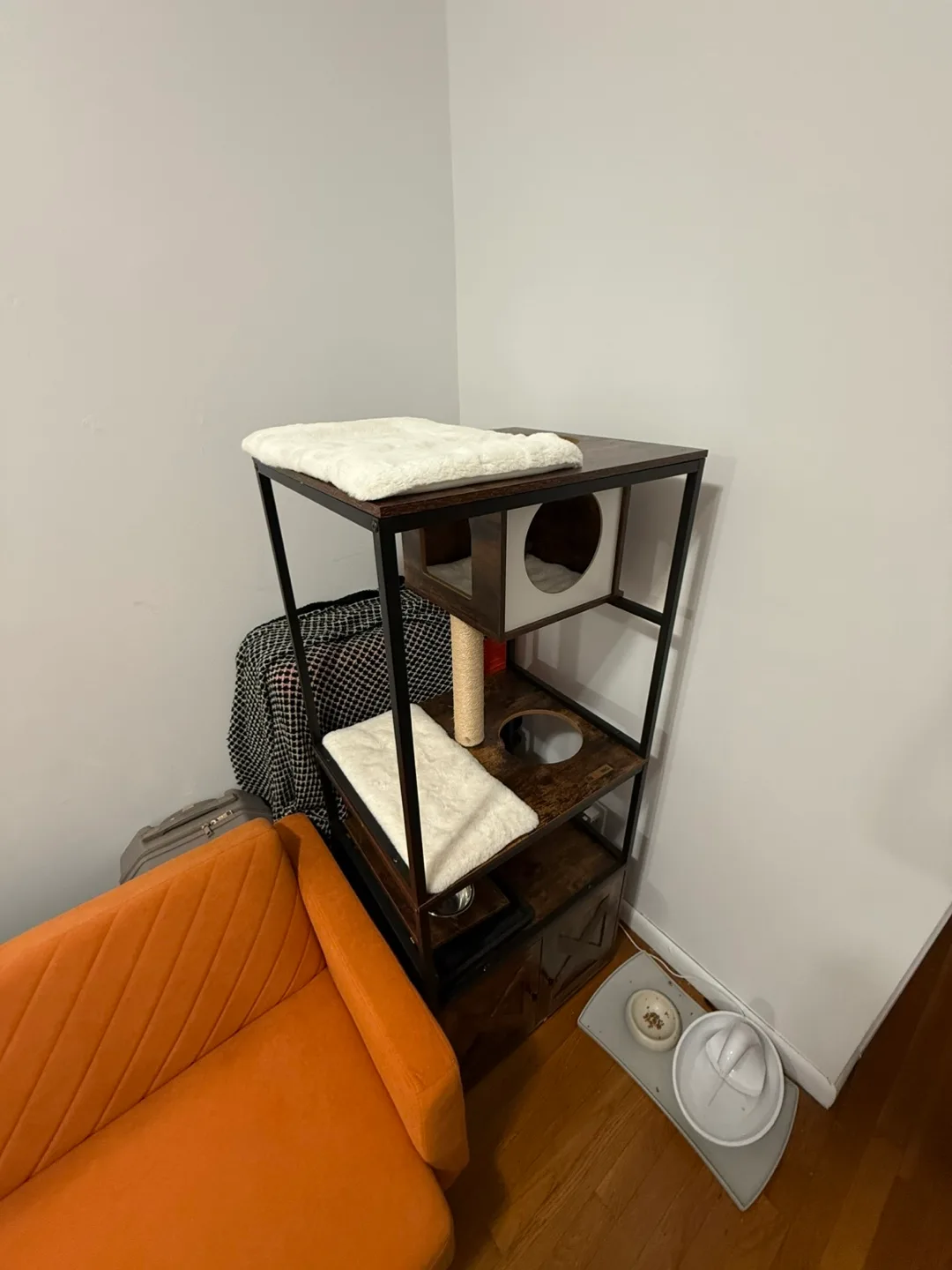 4-Tier Cat Tree with Condo & Feeding Station image indicator(2)
