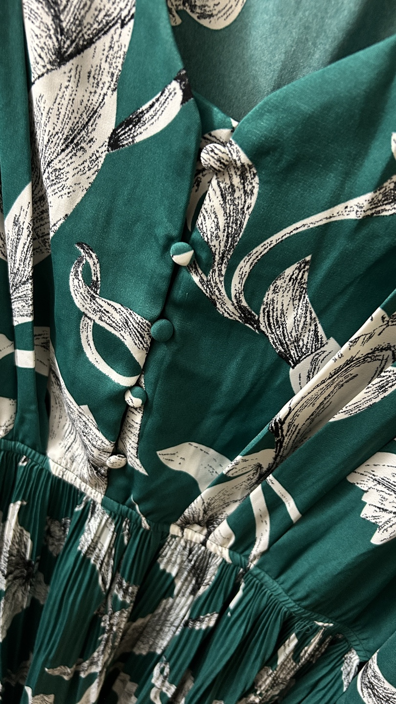 Joli & Jolly Paris Floral Green Dress - Size M - photo 4