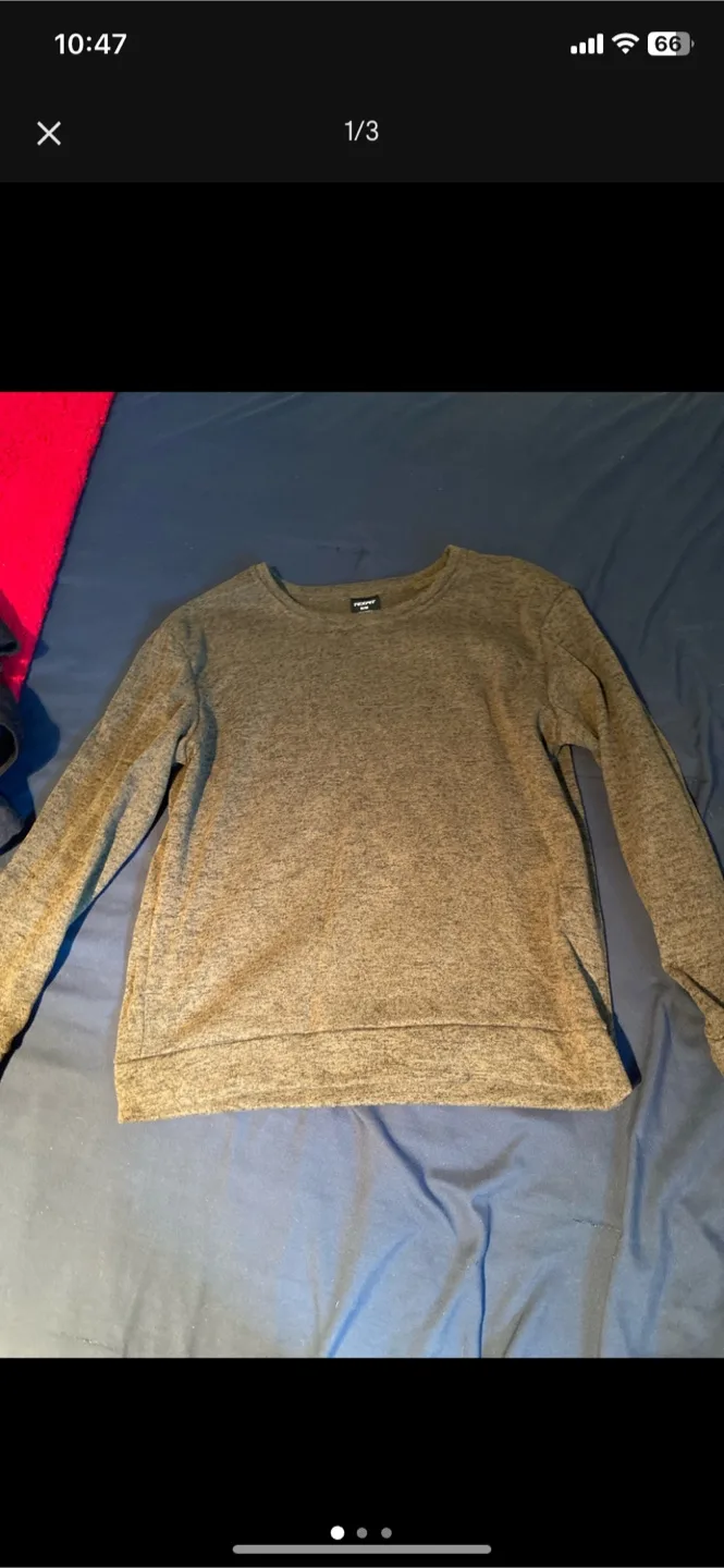 Assorted women’s tops szM image indicator(3)