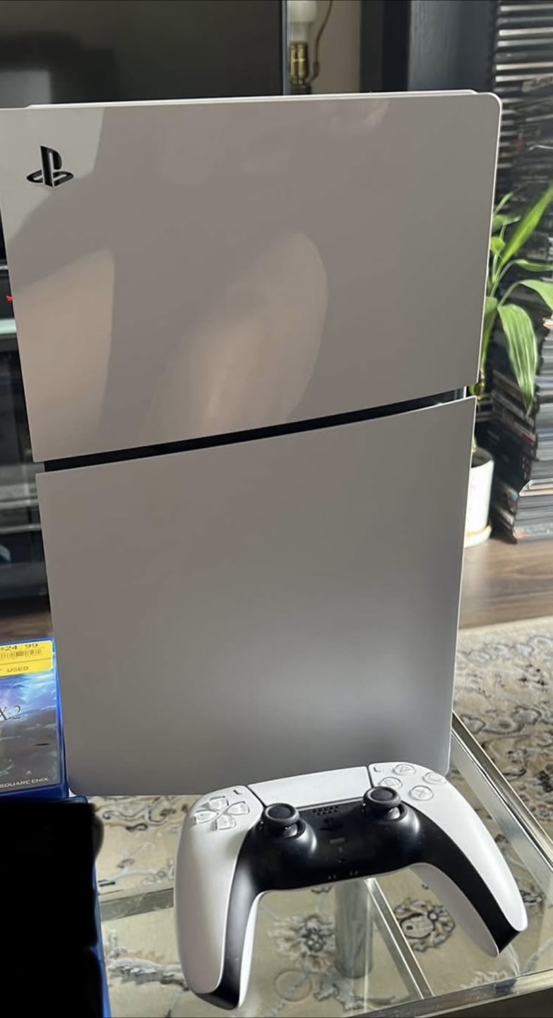 PlayStation 5 console with games - photo 2