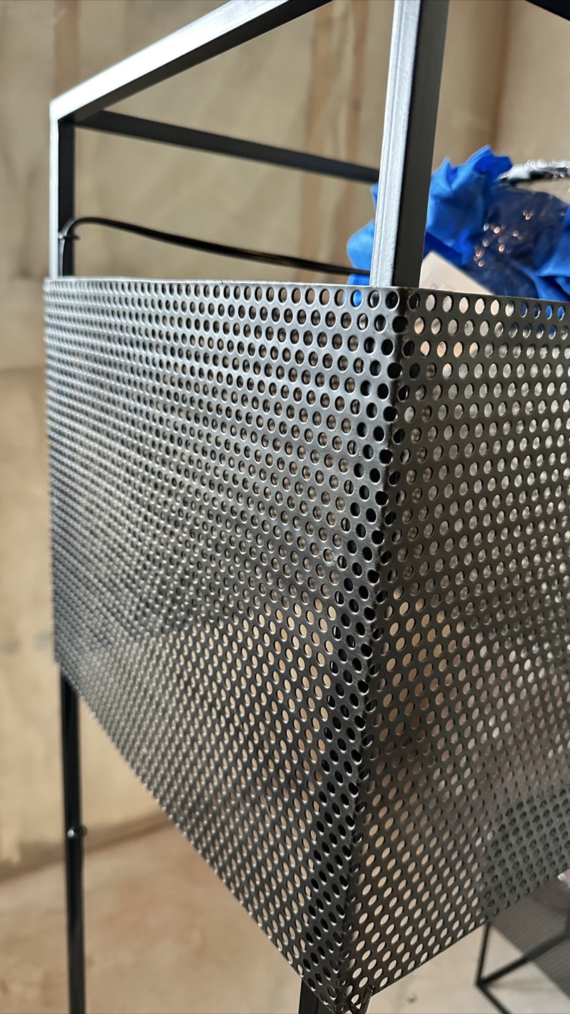 Black Metal Mesh Standing Lamp - photo 4
