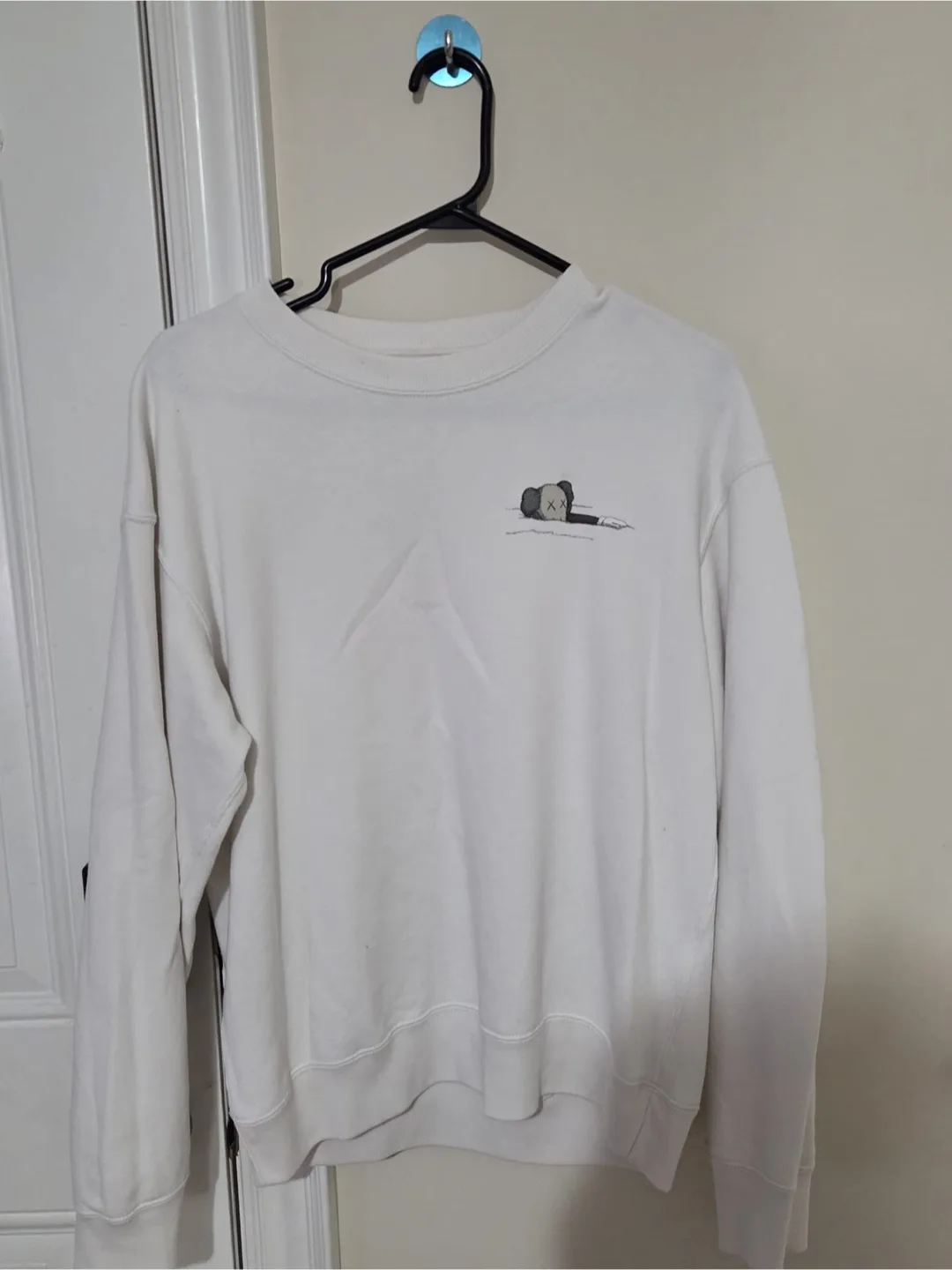 KAWS x Uniqlo White Sweatshirt thumbnail