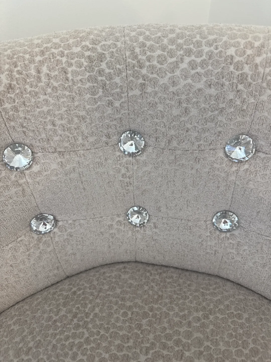 Accent Chair with Diamond Details image indicator(3)