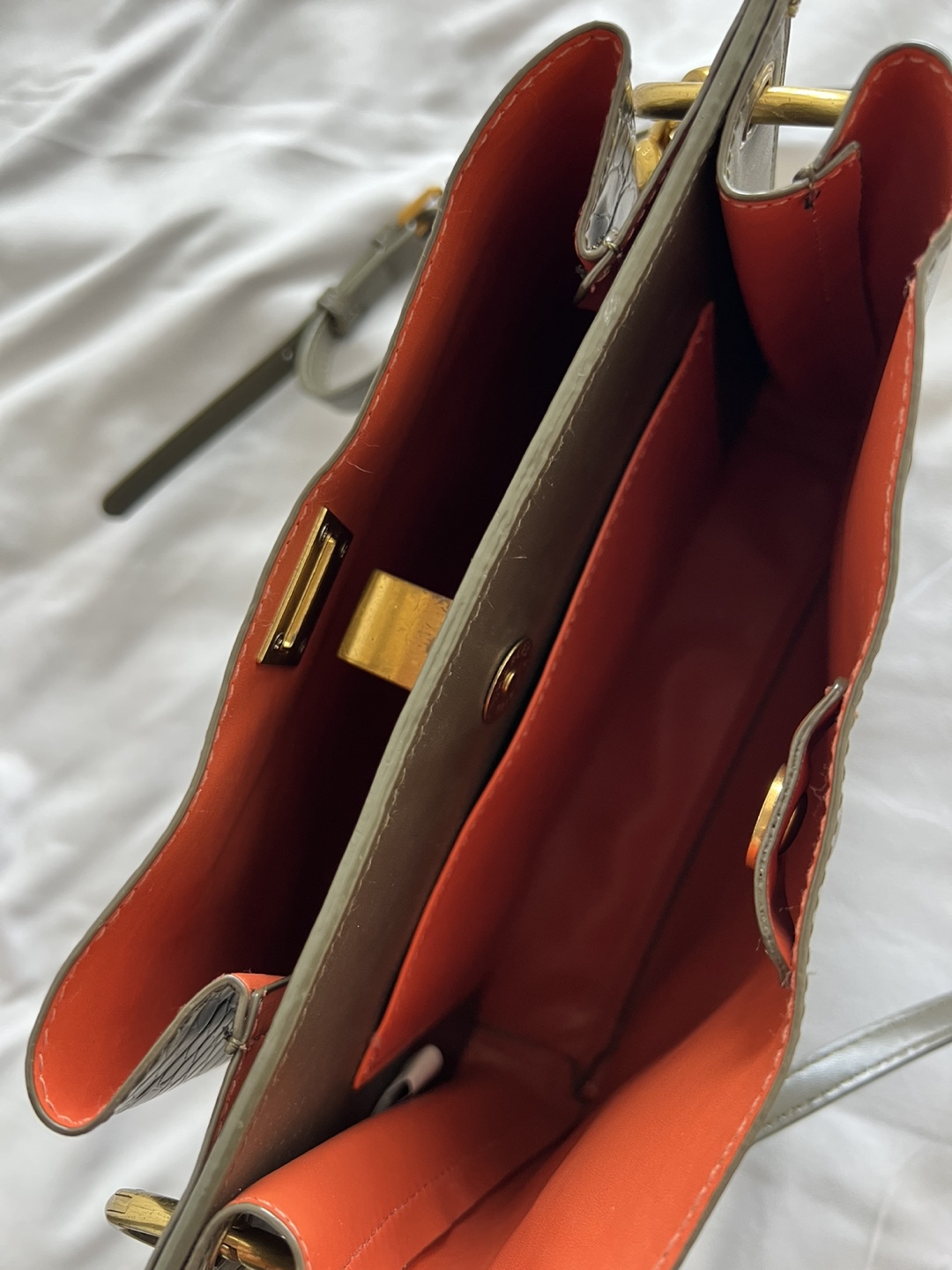 Charles & Keith Olive Green Croc-Effect Handbag - photo 4
