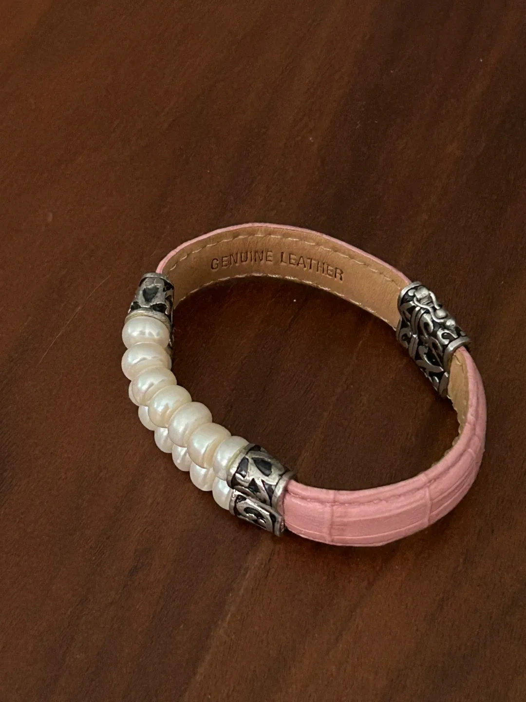 Pink Leather & Pearl Bracelet image indicator(2)