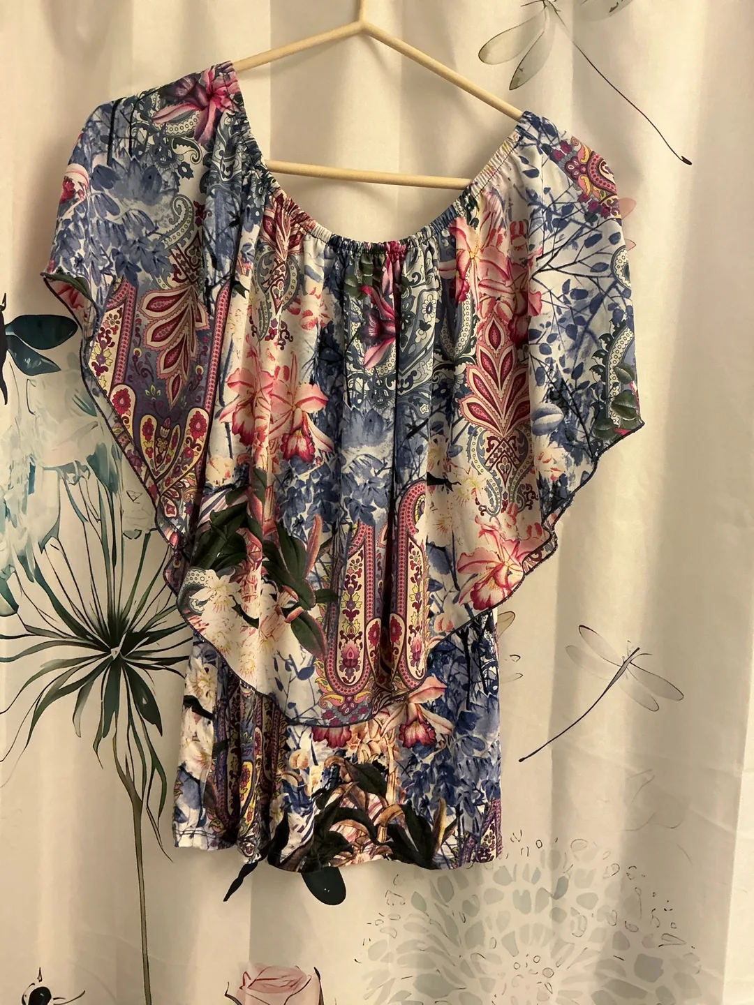 Floral Print Off-Shoulder Blouse image indicator(2)