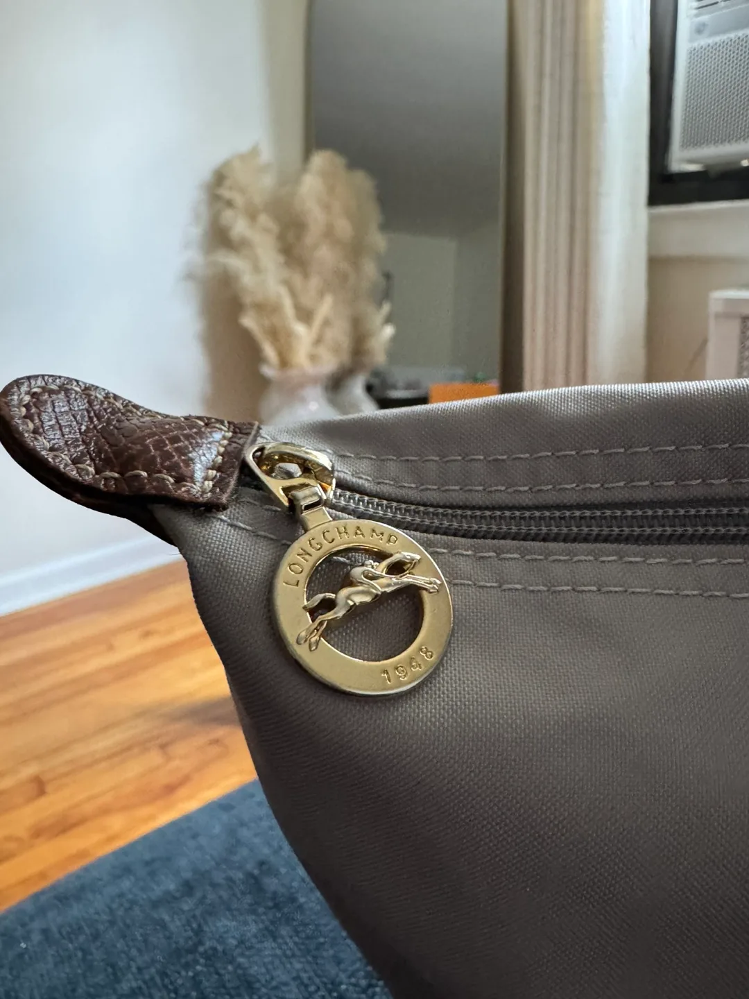 Longchamp Le Pliage Gray Tote Bag image indicator(3)