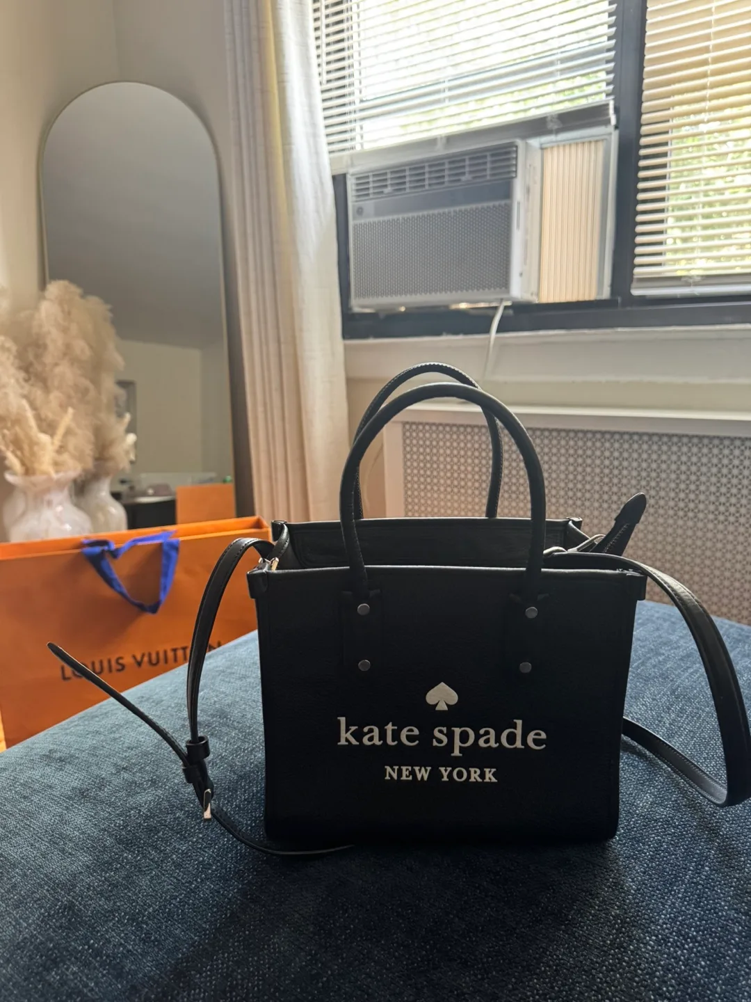 Kate Spade New York Black Handbag image indicator(4)
