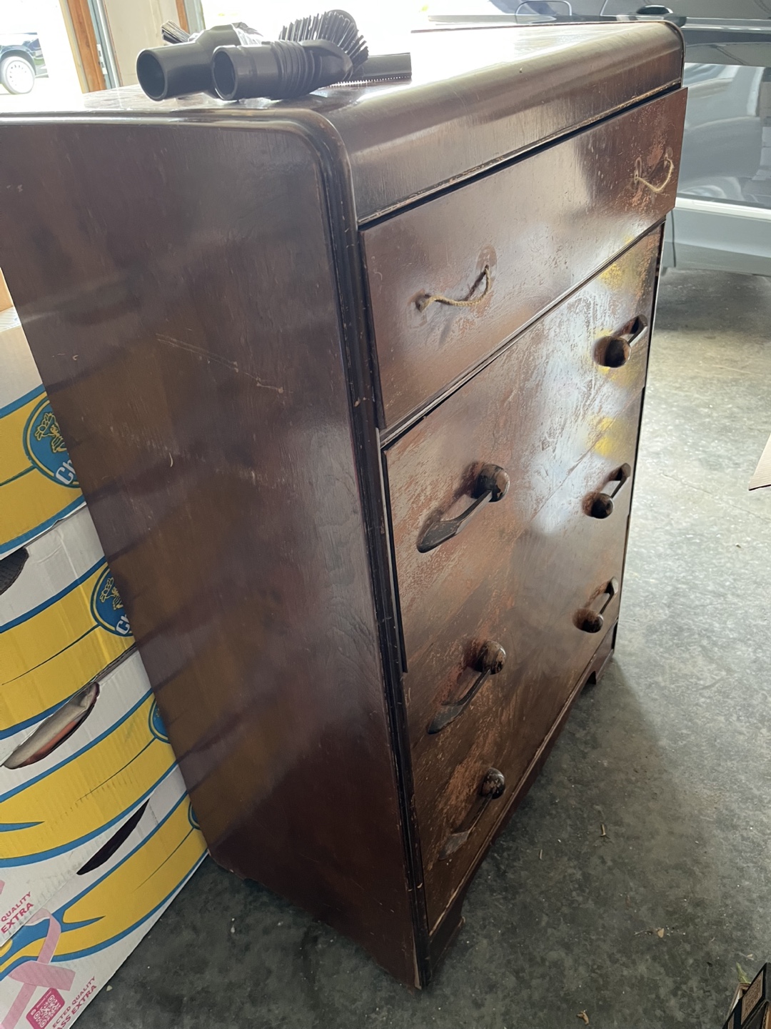 Vintage ‘waterfall’ Wooden 4-Drawer Dresser - photo 2