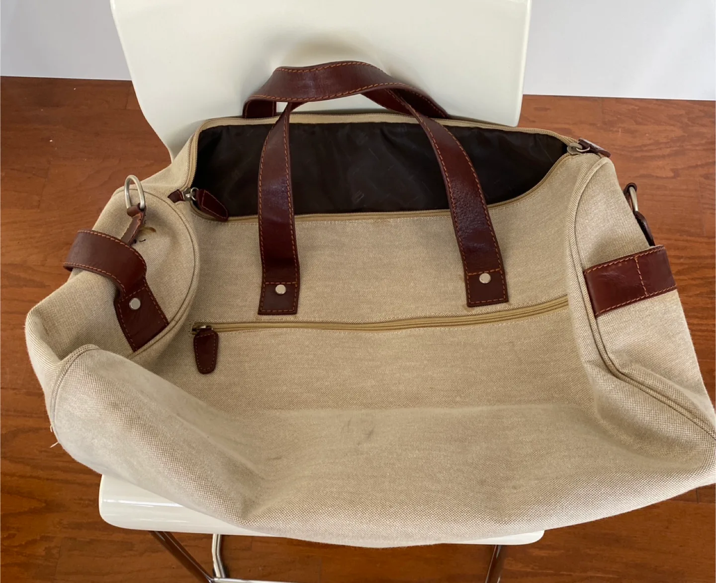 Enzo Rossi Beige & Brown Leather Trim Travel Bag image indicator(3)