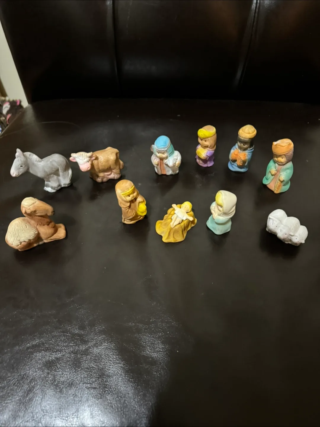 Nativity Scene Figurines thumbnail