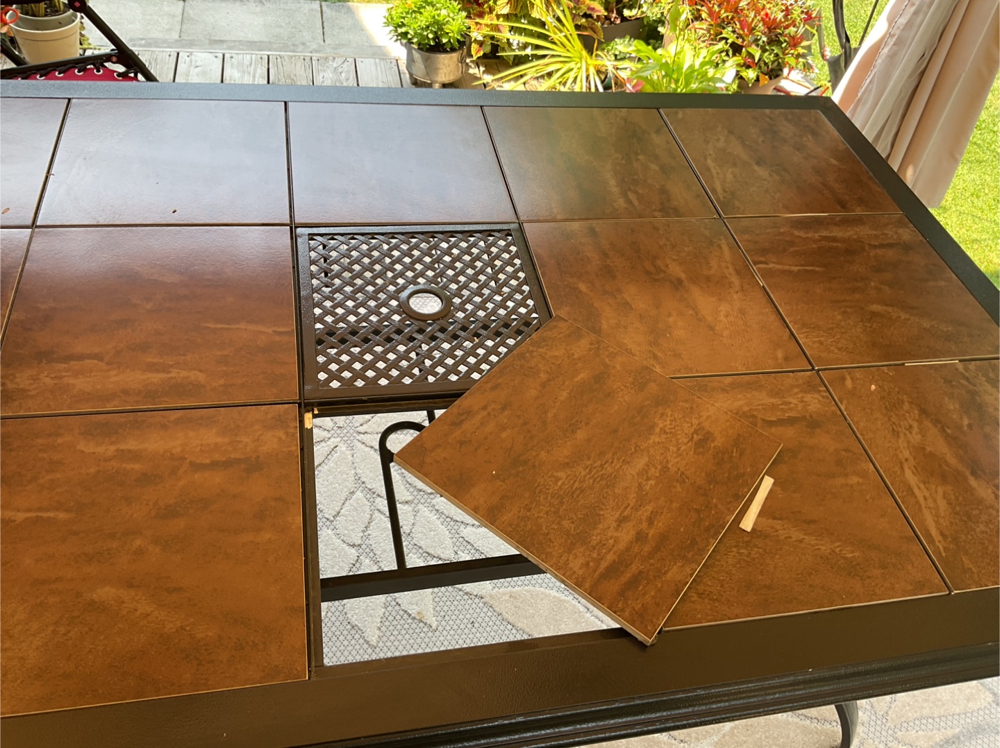 La-Z-Boy Outdoor Patio Set - photo 2