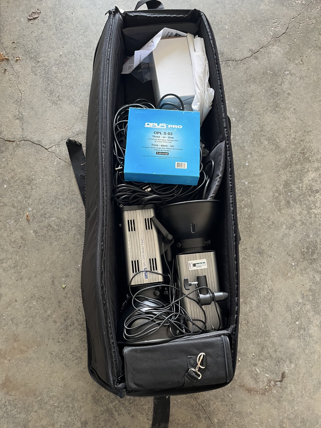Opus Pro OPL S-03 Three-in-One Lighting Kit