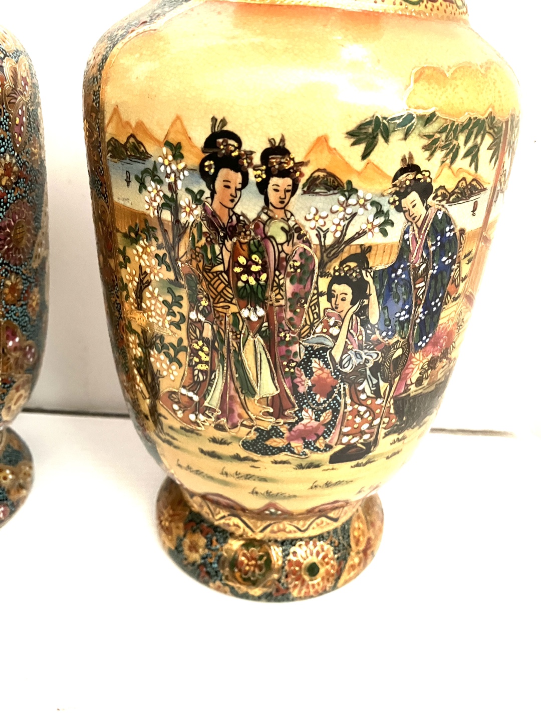 Pair of satsuma 14” vase gold hand painted ox - photo 2