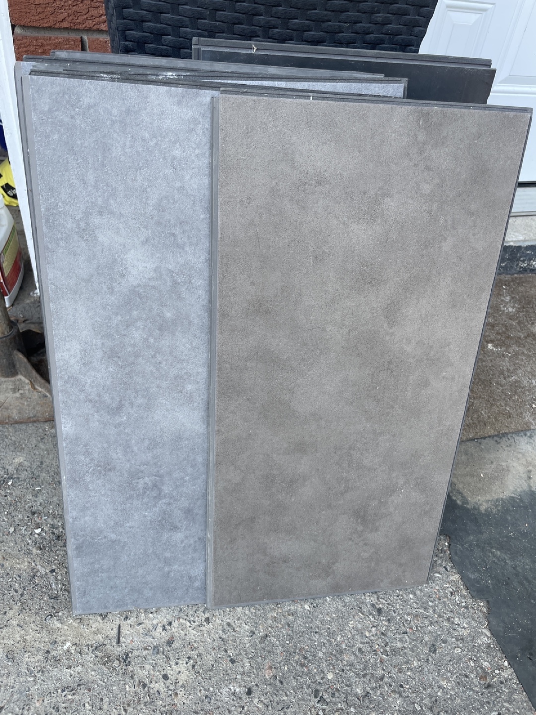 Two tones of grey waterproof click system tiles