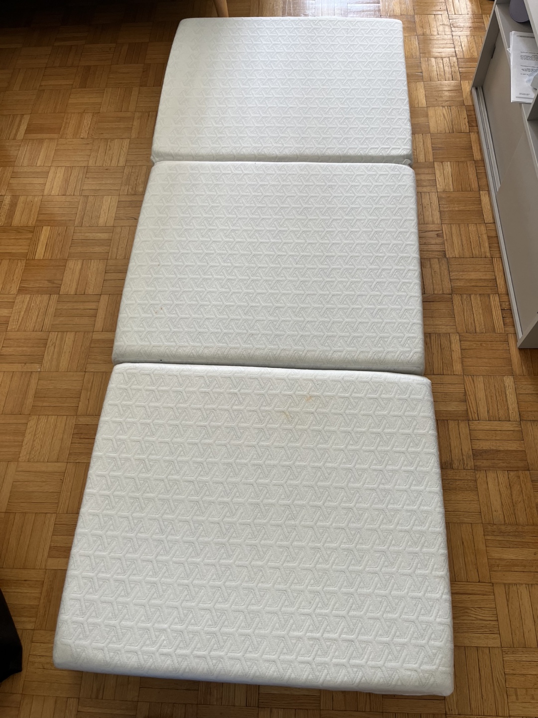 Folding Mattress - 30" x 75" x 5" - White - photo 2