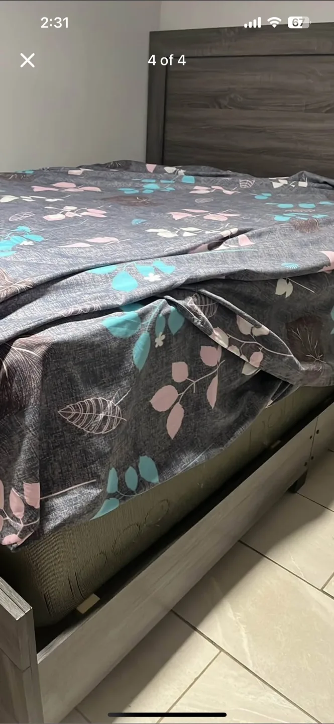 King Size Bed Frame and mattress image indicator(4)