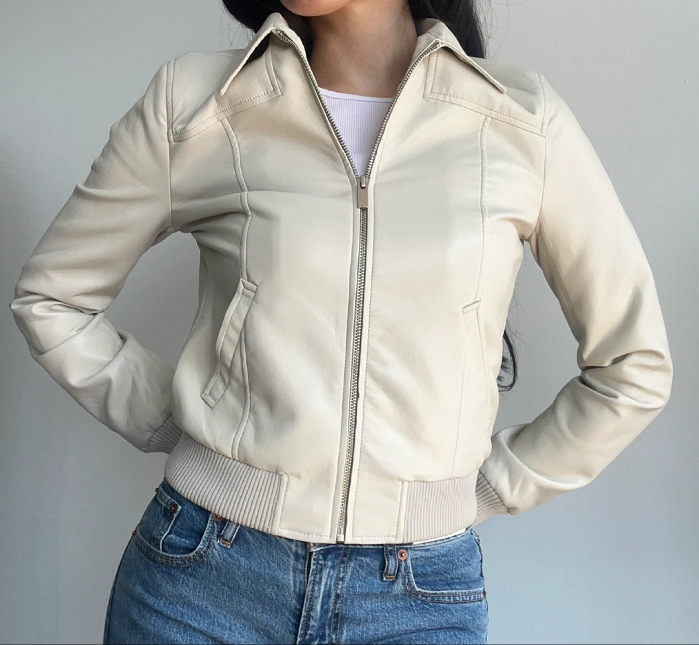 Babaton XS Cream-Colored Leather Jacket thumbnail
