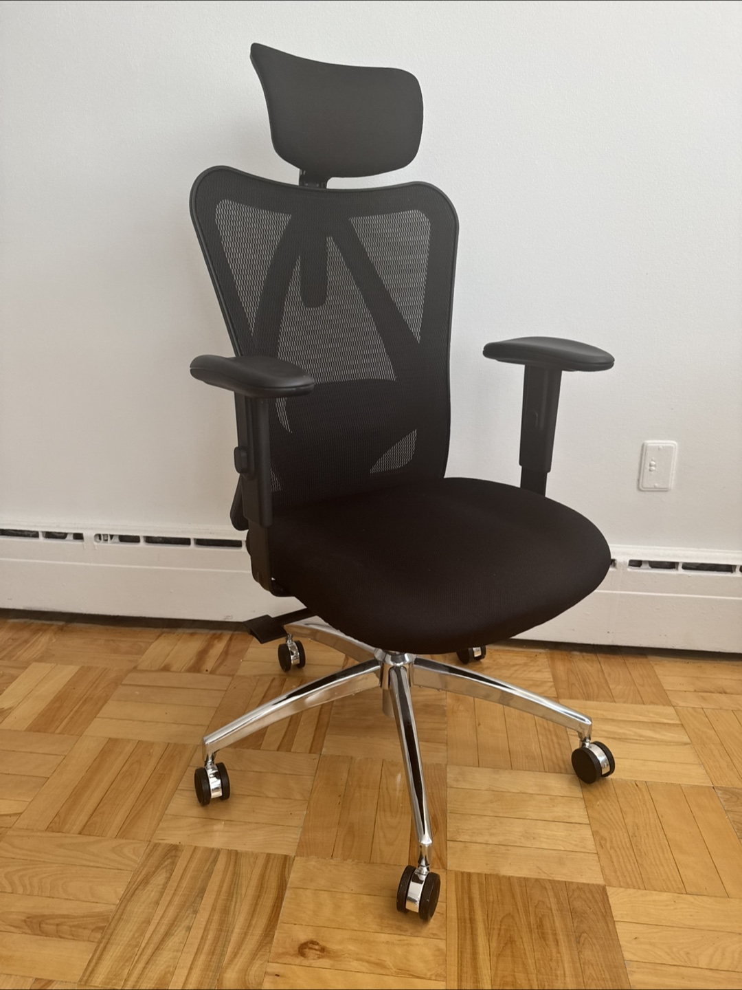 Ergonomic Mesh Office Chair - Black - photo 3