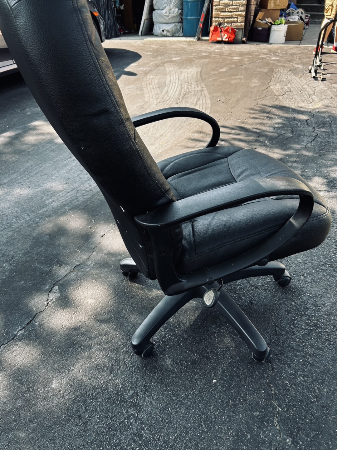Black Office Chair - photo 5