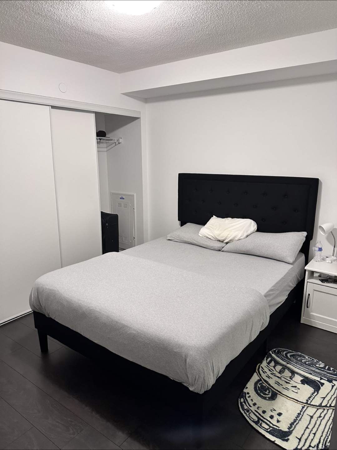 Queen Size Bed - Black - photo 3