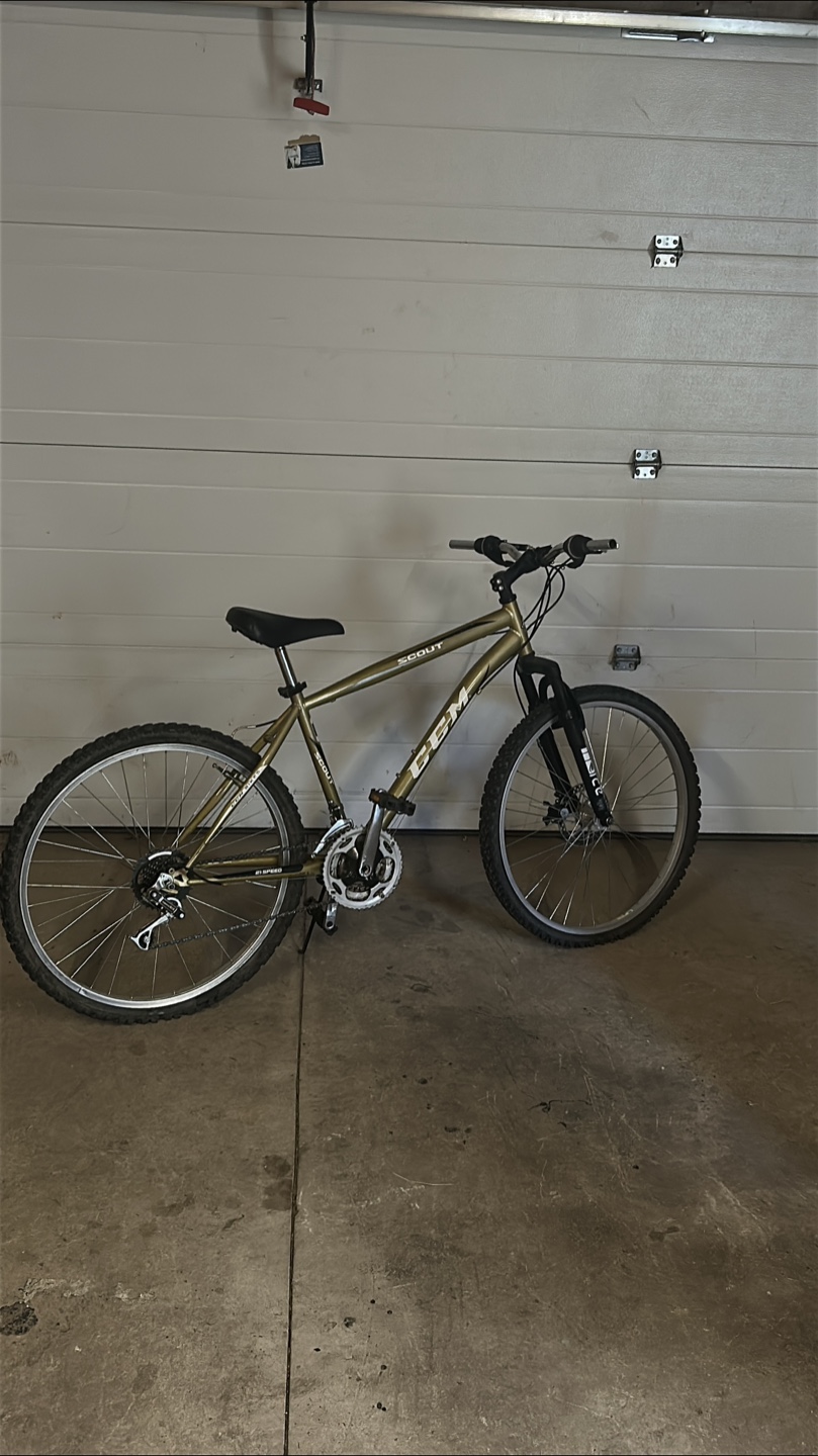 CCM Scout Mountain Bike - 21 Speed