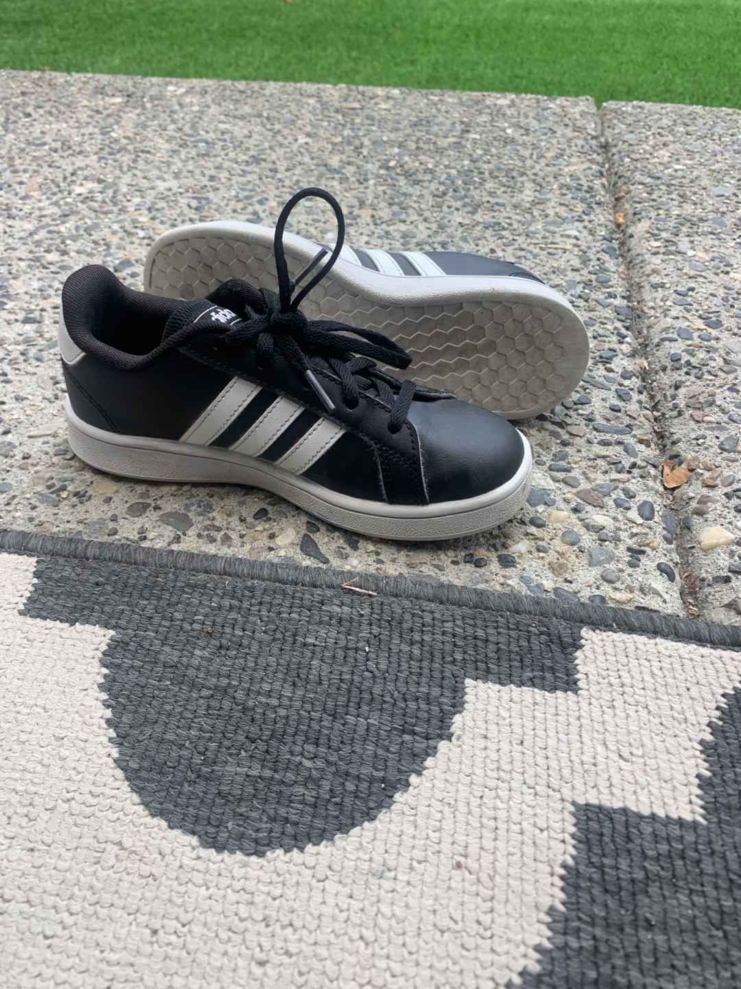 Adidas Grand Court Kids Shoes - US 1Y
