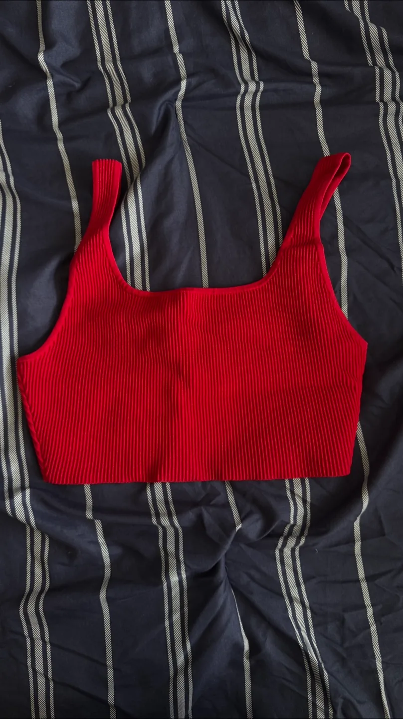 Babaton Red Ribbed Crop Top - Size L thumbnail