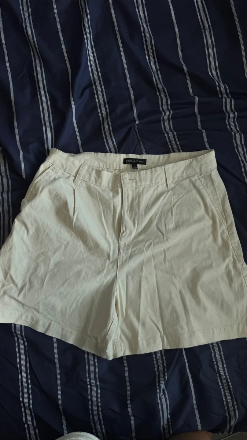 Banana Republic Shorts - Size 12 thumbnail