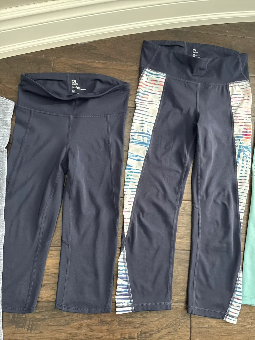 GapFit Activewear bundle 7 leggings EUC all$10 image indicator(5)
