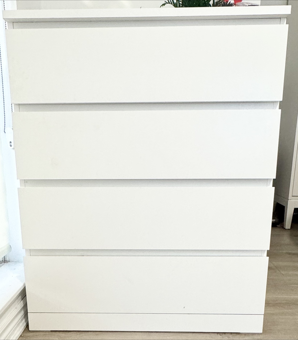 White 4-Drawer Dresser