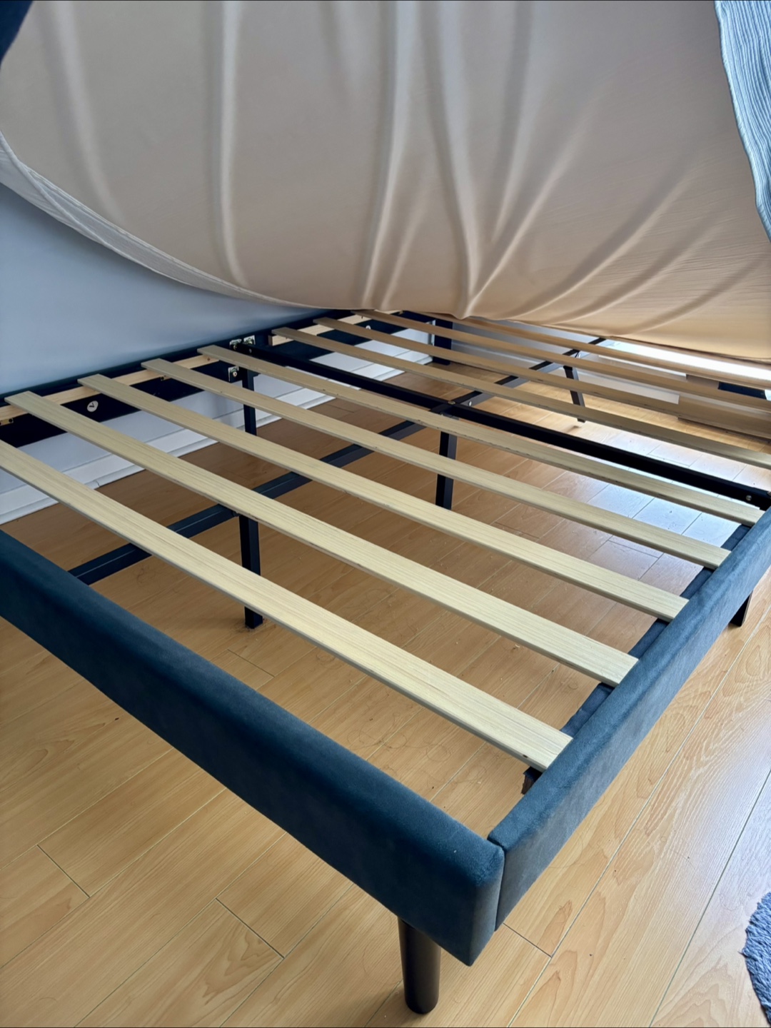 MOVING SALE - Queen Bed Frame with Upholstered Headboard - photo 4