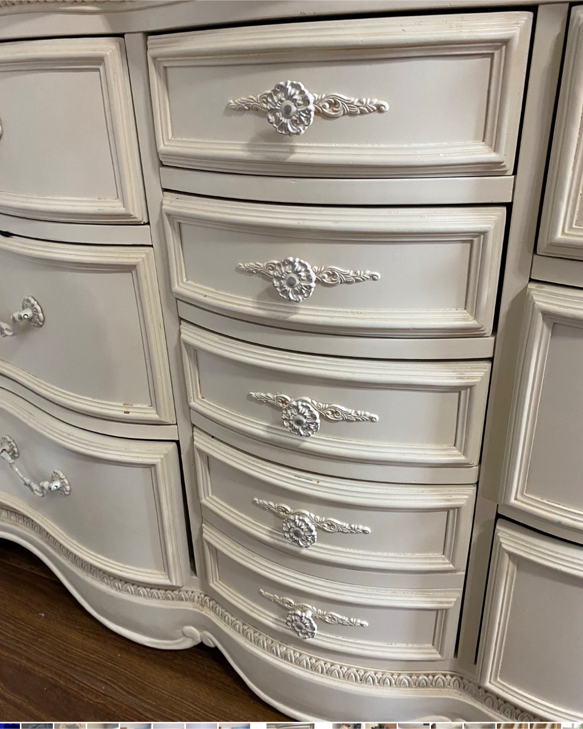 Antique White Bedroom Set