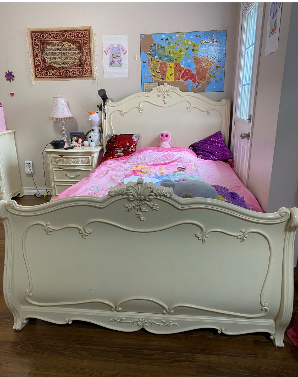 Antique White Bedroom Set - photo 4