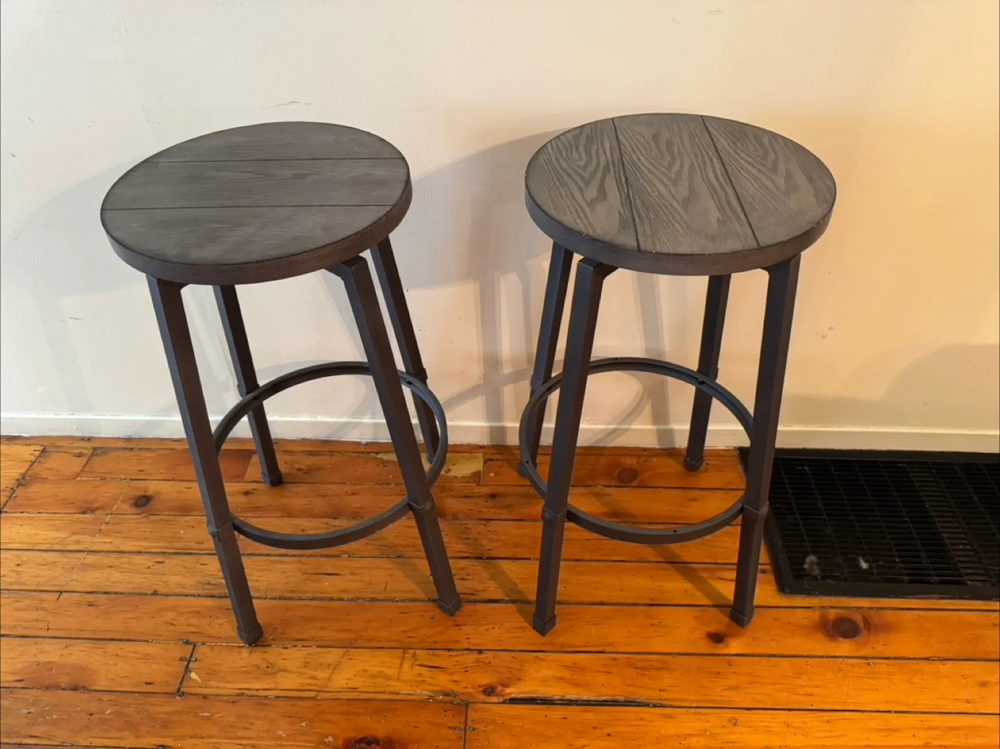 Set of 2 Grey Bar Stools thumbnail