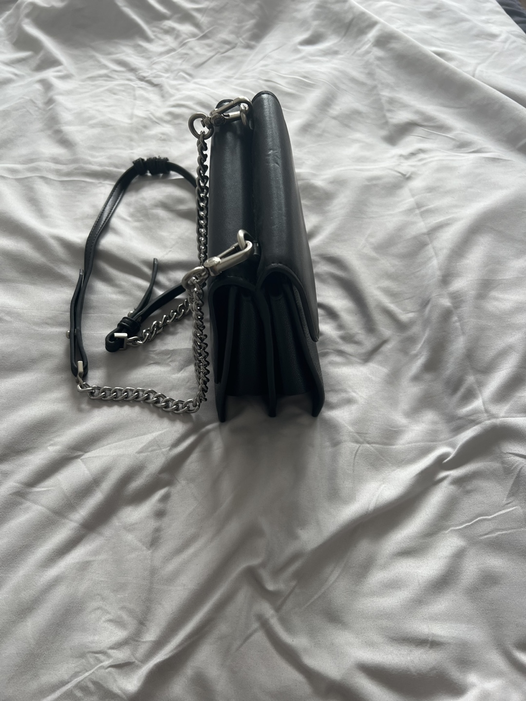 Charles & Keith Black Chain Bag - photo 3