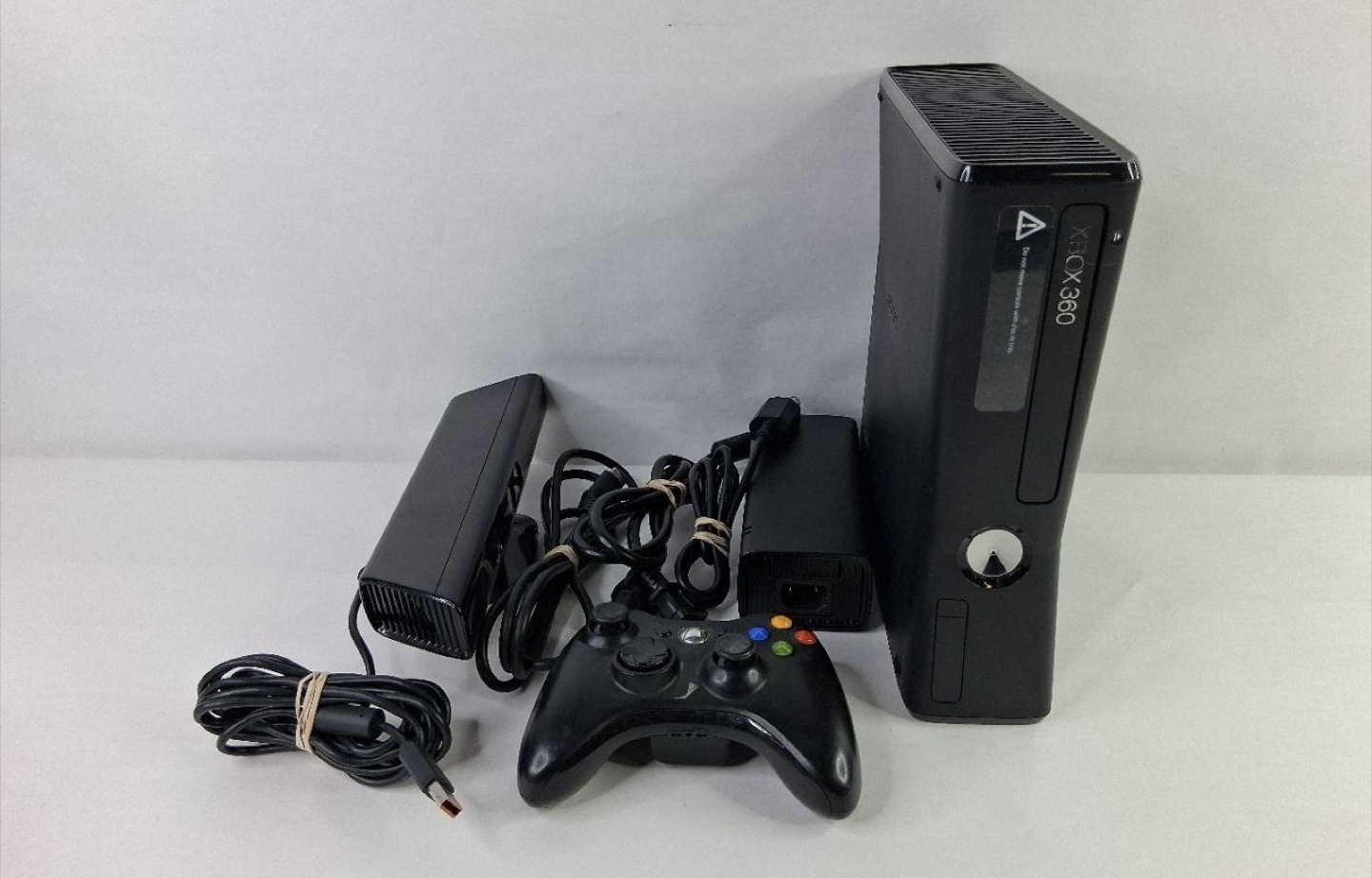 Xbox 360 Console with Games + kinnect - photo 3